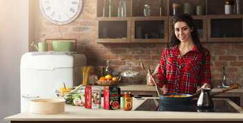 Dabur Hommade Kalonji Tamatar ki Chutney